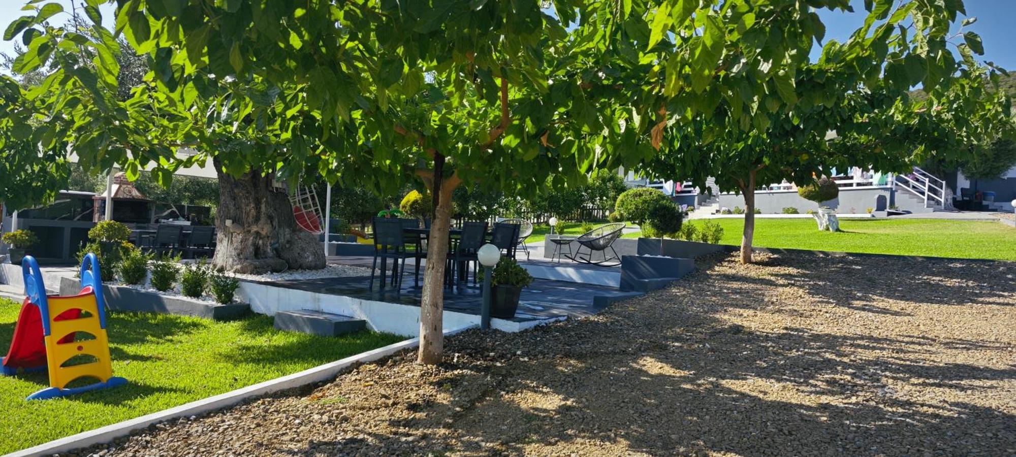 Garlis Apartments Pszakúdia Kültér fotó